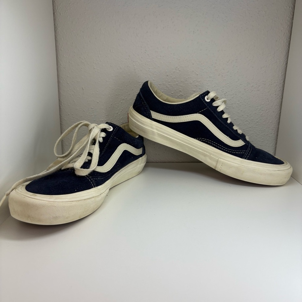 Vans Pro Old Skool Sneakers Size 9.5 Womens 8 men’s Navy Blue Suede